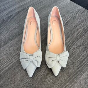 New Journee Women's Gray Bow Kitten Low Heels Mules